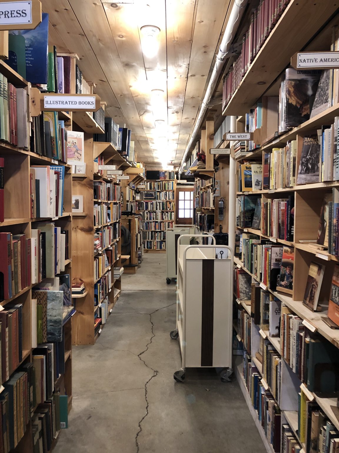 Visiting the Henniker Book Farm in Henniker, NH Erica Robyn Reads