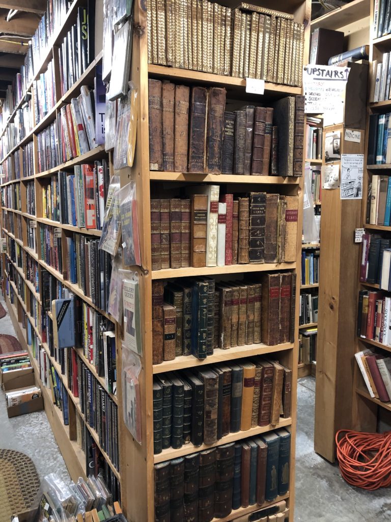 Visiting Old Number Six Book Depot in Henniker, NH Erica Robyn Reads