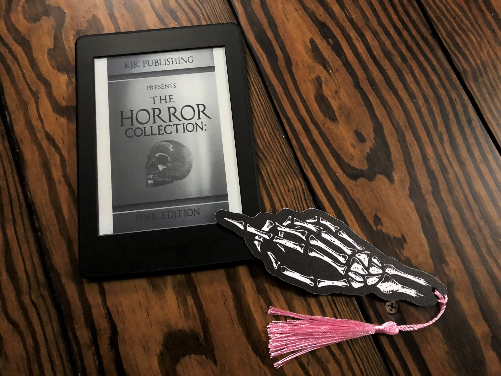 The Horror Collection: Pink Edition book photo by Erica Robyn Reads