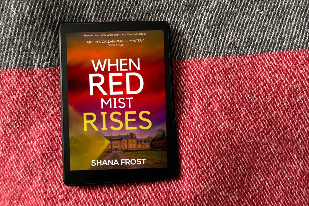 When Red Mist Rises by Shana Frost book photo and review by Erica Robyn Reads