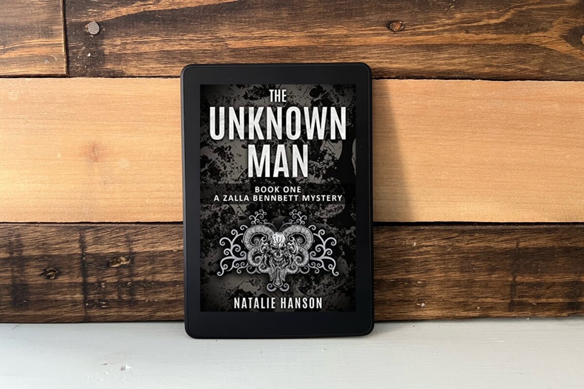 The Unknown Man by Natalie Hanson book review by Erica Robyn Reads